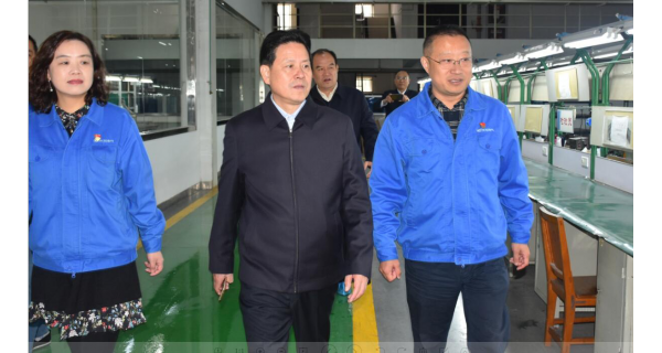 ▌長(cháng)嶺紡電新聞 ▌中國纖維質(zhì)量監測中心徐水波主任來(lái)公司調研纖維檢測儀器研發(fā)生產(chǎn)工作
